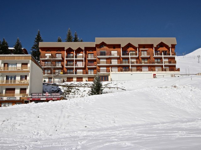 Récent T2 lumineux pour 6, au pied des pistes avec balcon sud et parking, Chamrousse Recoin FR-1-340 - Chamrousse