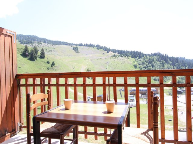 Récent T2 lumineux pour 6, au pied des pistes avec balcon sud et parking, Chamrousse Recoin FR-1-340 - Chamrousse