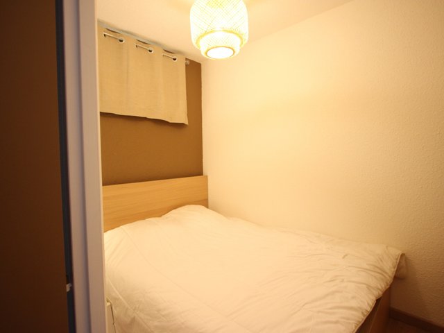 Récent T2 lumineux pour 6, au pied des pistes avec balcon sud et parking, Chamrousse Recoin FR-1-340 - Chamrousse