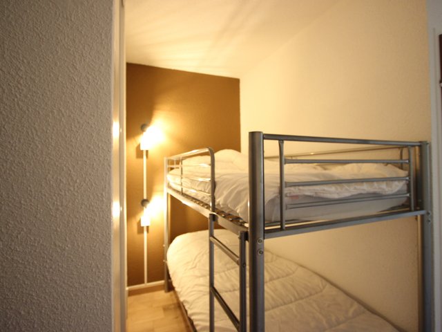 Récent T2 lumineux pour 6, au pied des pistes avec balcon sud et parking, Chamrousse Recoin FR-1-340 - Chamrousse