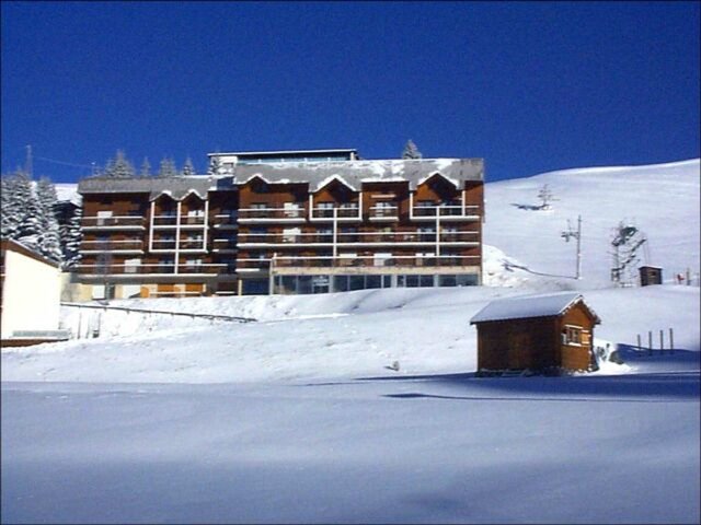 Récent T2 lumineux pour 6, au pied des pistes avec balcon sud et parking, Chamrousse Recoin FR-1-340 - Chamrousse