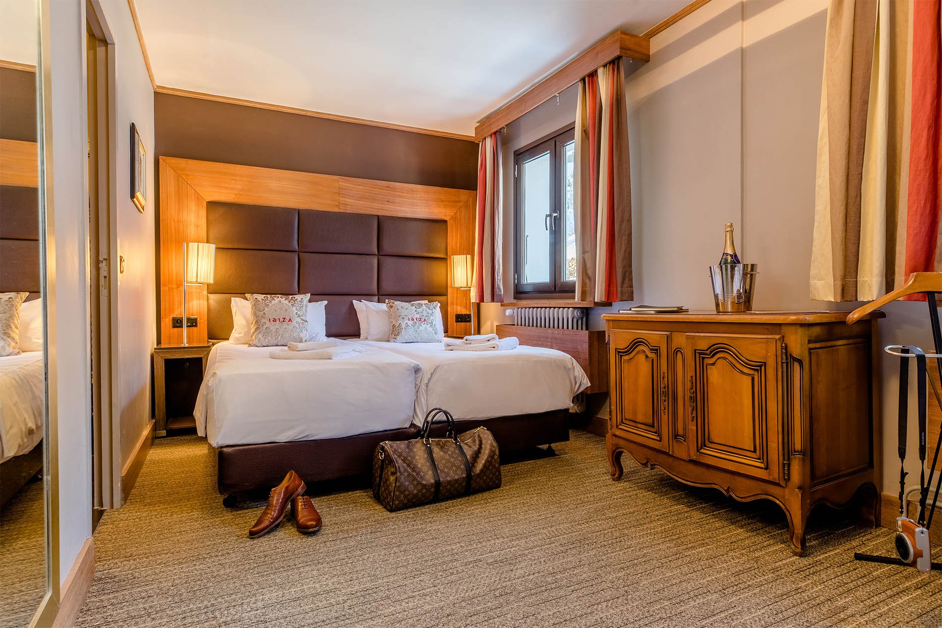 Triple Family Room 2 adults + 1 child under 12 years North with Breakfast - Hôtel Madame Vacances Ibiza 3* - Les Deux Alpes Venosc