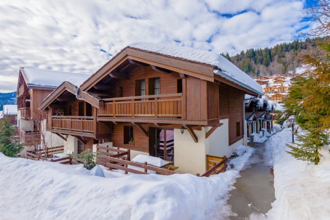https://d1wek41qnoimq7.cloudfront.net/product/8704/W/O/residence-lagrange-vacances-les-fermes-emiguy-4-d34909e9.jpg