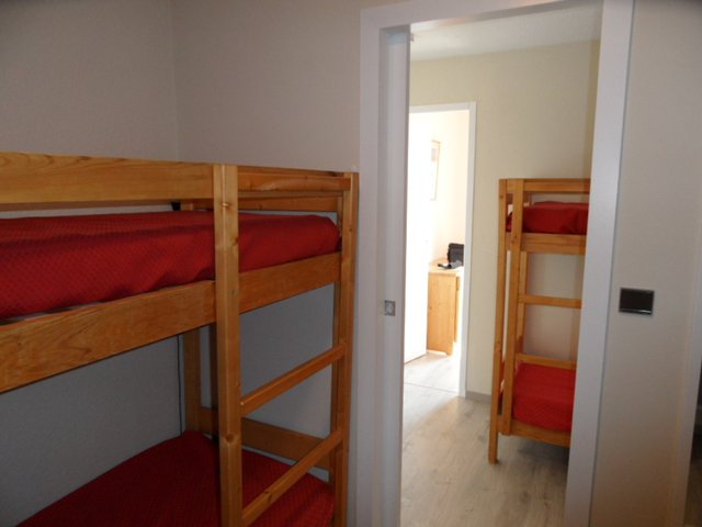 Appartement rénové 4 chambres à Chamrousse avec balcon FR-1-340-177 - Chamrousse