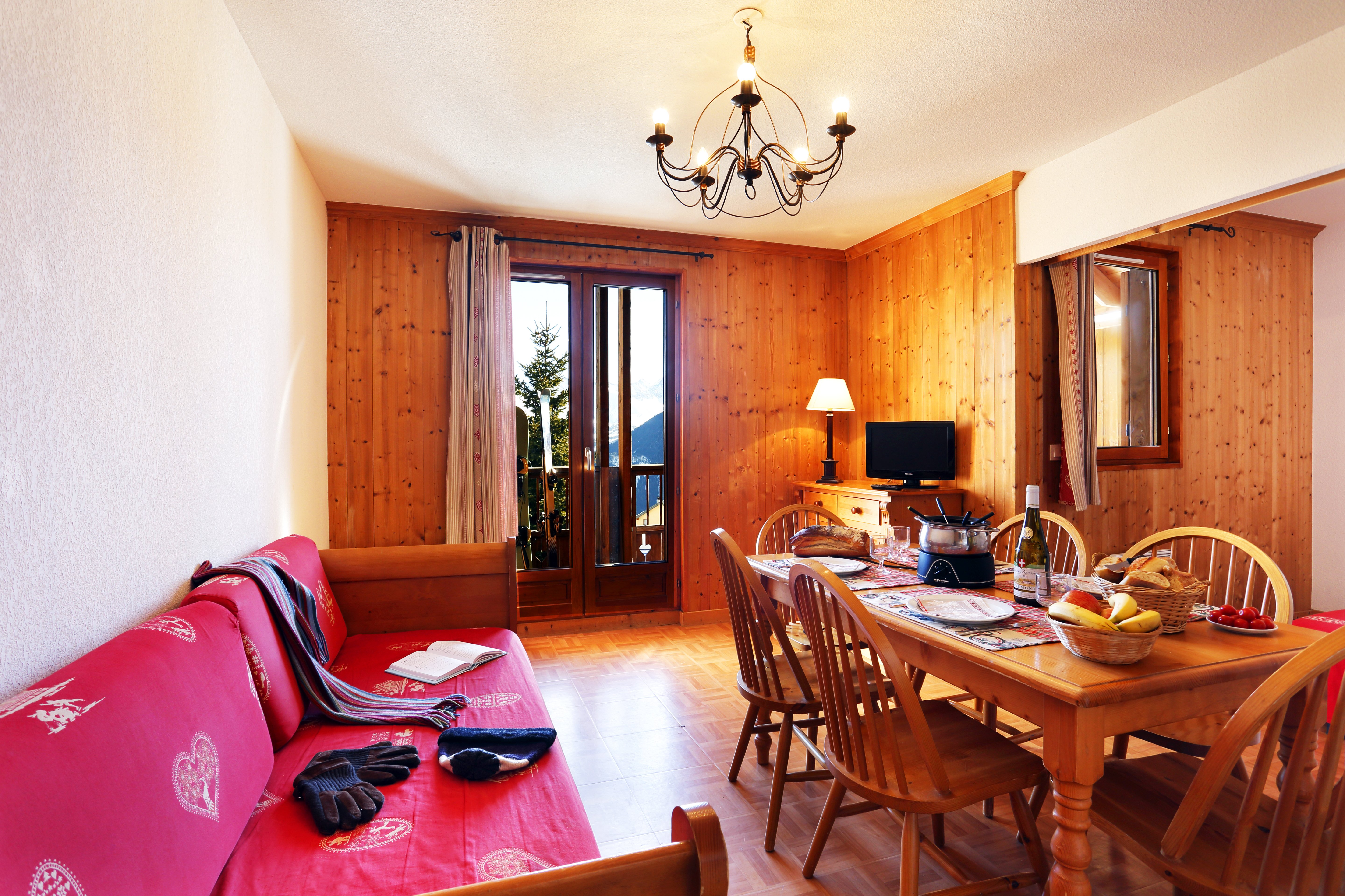 3 Pièces 6 personnes - travelski home select - Résidence Les Chalets des Cimes 3* - La Toussuire