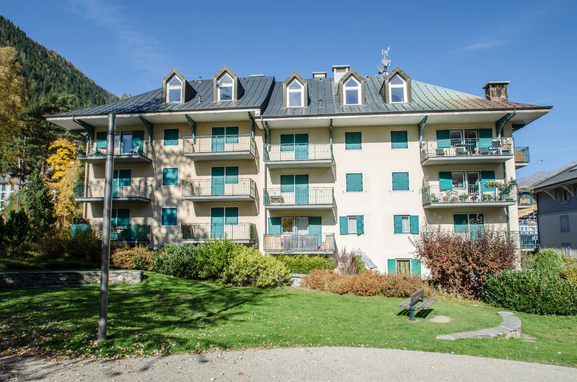 https://d1wek41qnoimq7.cloudfront.net/product/9323/W/O/appartements-androsace-3ca4c8ea.jpg