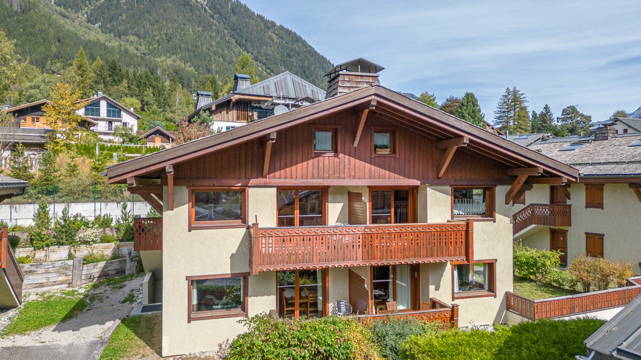 https://d1wek41qnoimq7.cloudfront.net/product/9338/W/O/appartements-clos-des-etoiles-bead4a39.jpg
