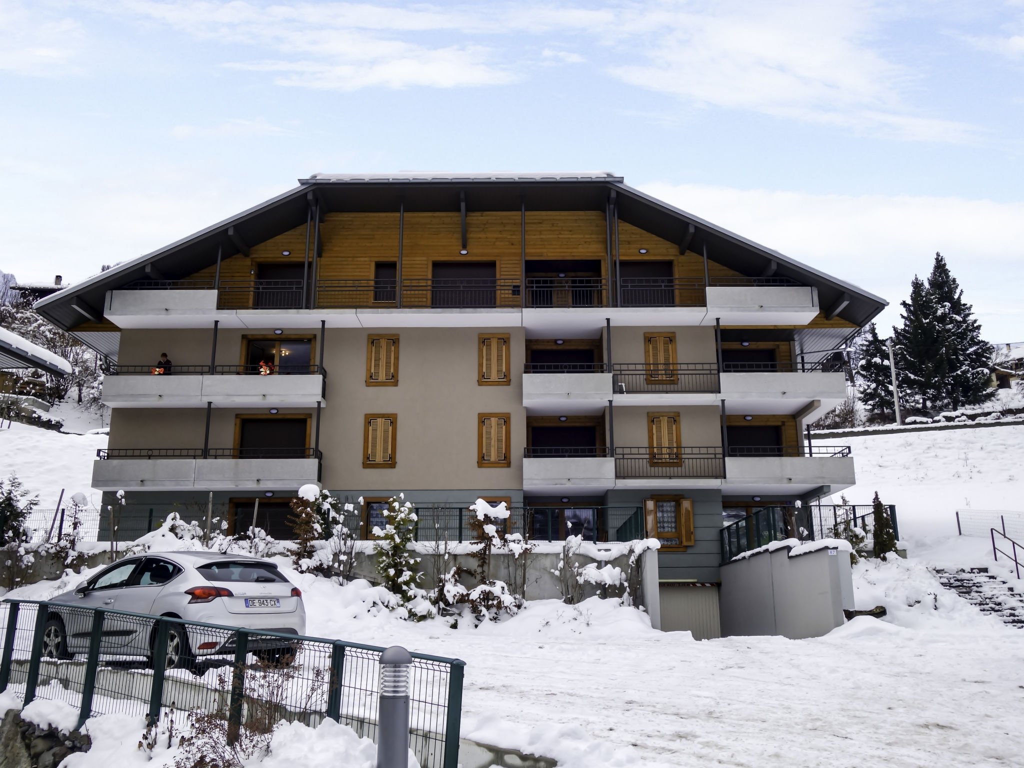 https://d1wek41qnoimq7.cloudfront.net/product/97422/W/O/appartement-clos-de-la-fontaine-1-116c27f2.jpg